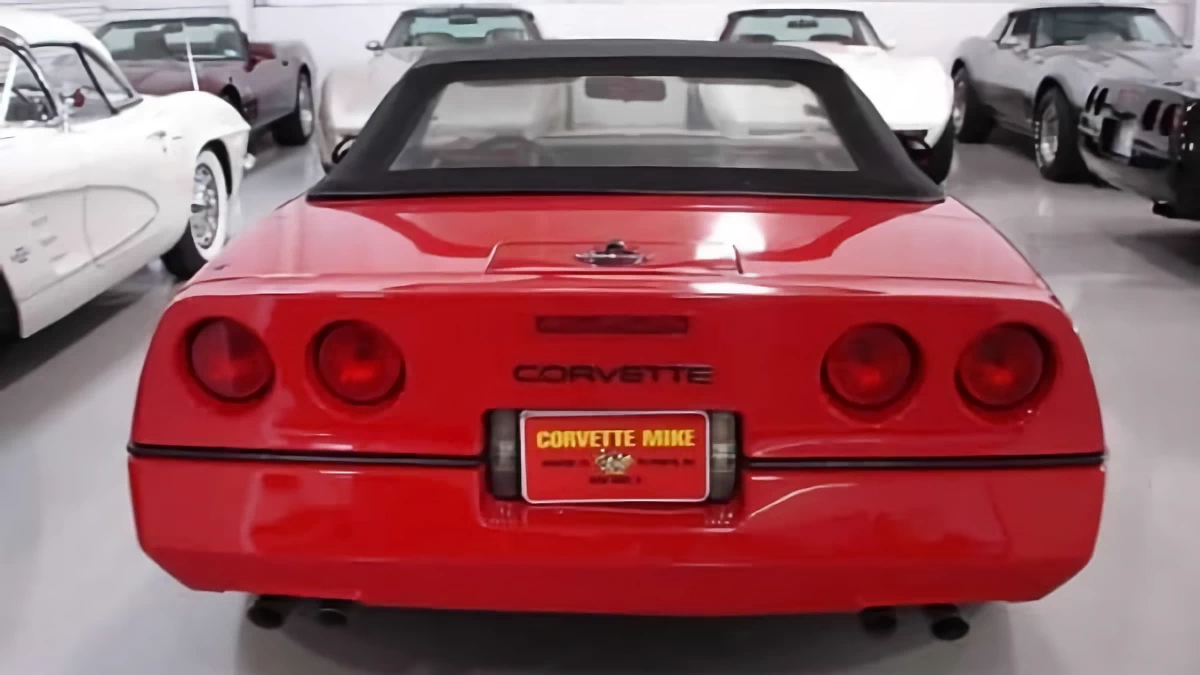 Corvette Generations/C4/C4 1987 Rear.webp